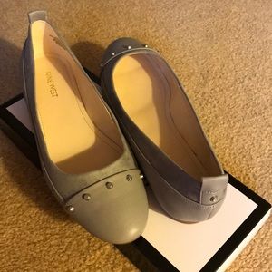Nine West size 9 grey. Beautiful shoes. Never worn